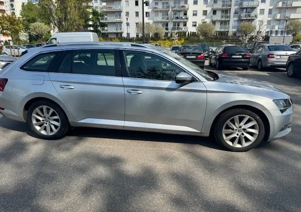 Skoda Superb cena 64249 przebieg: 173000, rok produkcji 2015 z Gdańsk małe 232